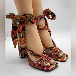 1107- INC International Concepts LAEELIAF Women's Sandals Size 6.5 NWT